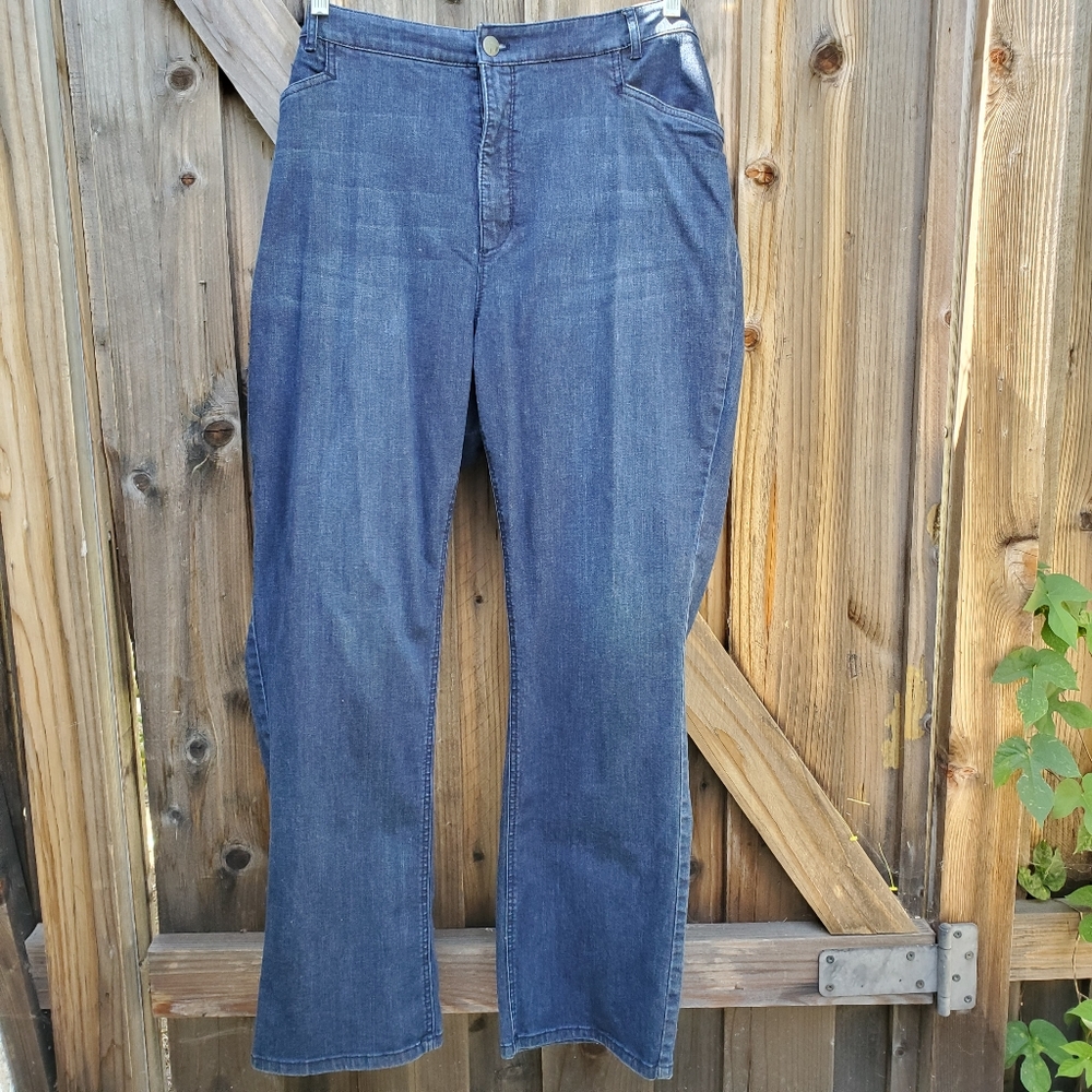 J.Jill Smooth fit barely boot cut jean sz 22